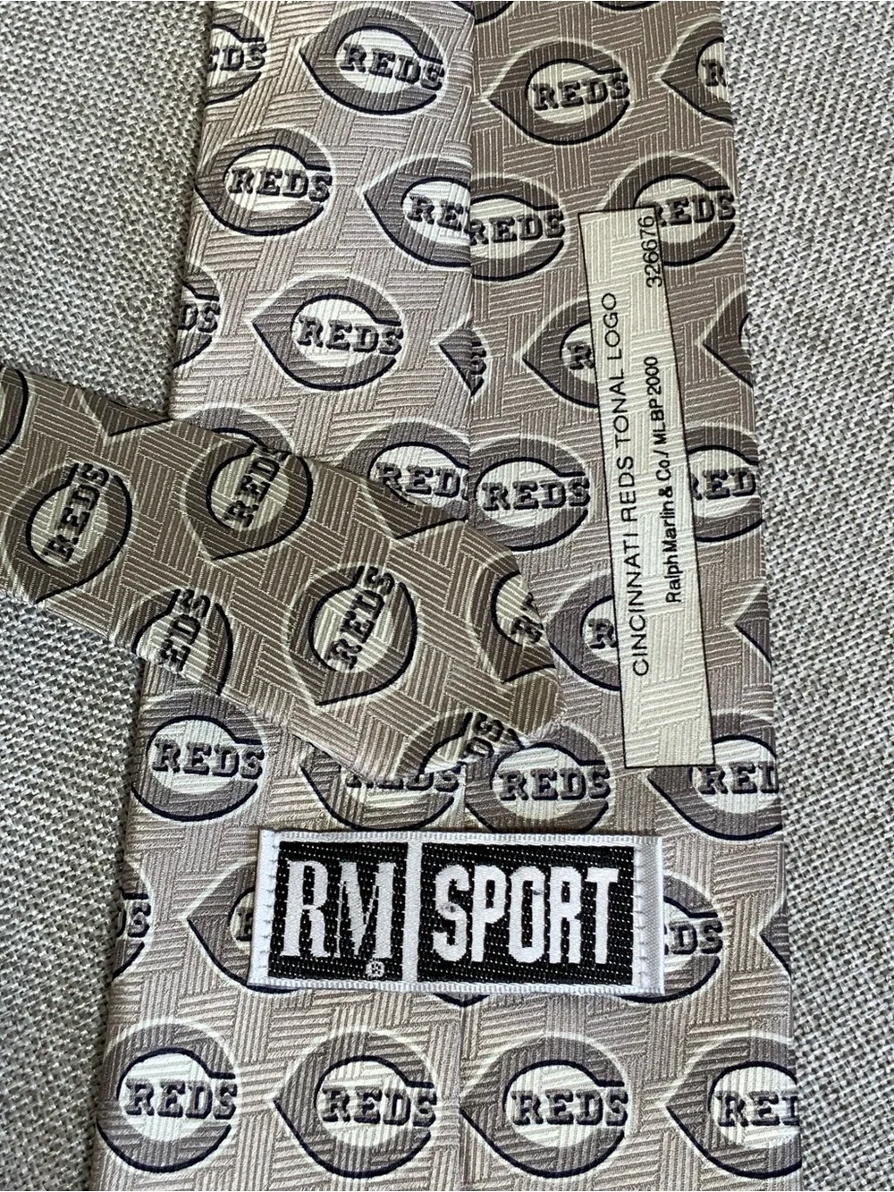 Cincinnati Reds Silk Tie Ralph Marlin MLB Made USA